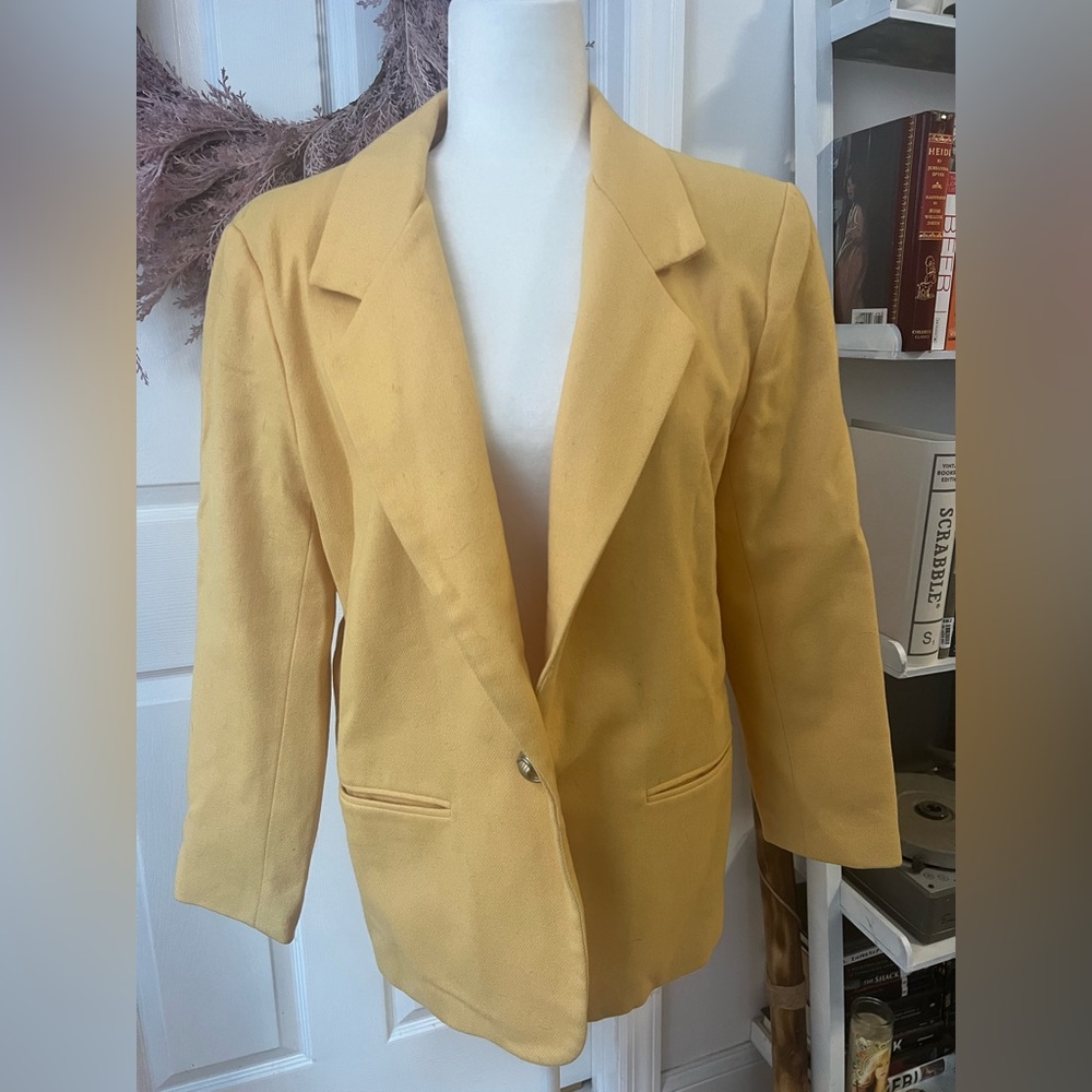 Yellow blazer with one awesome big gold button